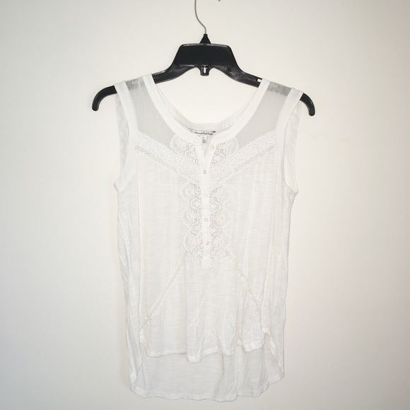 White top - Picture 1 of 3